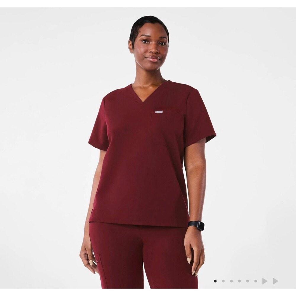 FIGS Catarina One-Pocket Scrub Top Women’s Sz. Large FW1000 Burgundy